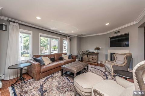 45 Hilliard Ave, Edgewater, NJ 07020 photo 1