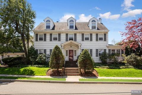 354 Summit Ave Hackensack Nj 07601 1 Photos Mls 20021754 Movoto