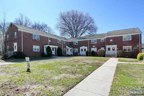 479 Maple Hill Dr #35, Hackensack, NJ 07601 photo 1