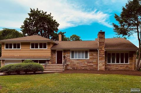 234 Carletta Ct, Paramus, NJ 07652 photo 1