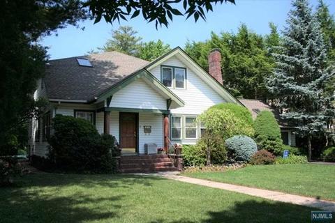 475 Warwick Ave, Teaneck, NJ 07666 photo 1