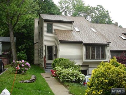2 Morcom Ter, Oradell, NJ 07649 photo 1
