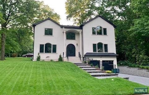 387 Harrison St, Paramus, NJ 07652 photo 1