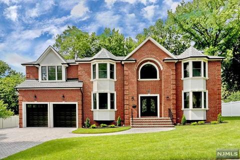 122 Haase Ave, Paramus, NJ 07652 photo 1