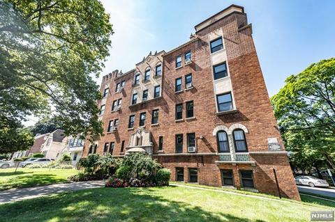 303 Hamilton Pl #A5, Hackensack, NJ 07601 photo 1