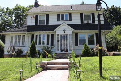 351 Hamilton Pl, Hackensack, NJ 07601 photo 1