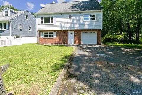 220 Dorsa Ave, Wayne, NJ 07470 photo 1
