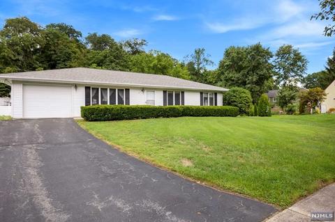 32 Curtis Dr Lincoln Park Nj 07035 Realtor Com