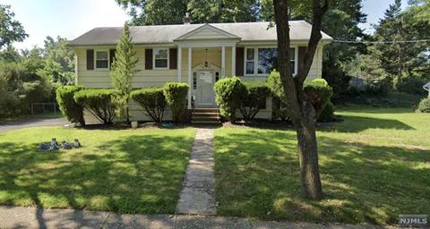 166 Villanova Dr, Paramus, NJ 07652 photo 1