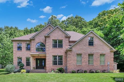 72 Colonial Rd, Wayne, NJ 07470 photo 1