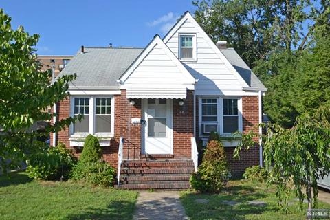 28 Oak St, Hackensack, NJ 07601 photo 1