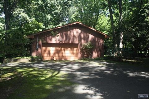 11 Arrowhead Ln, Saddle River, NJ 07458 photo 1
