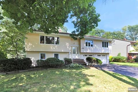 349 Mckinley Blvd, Paramus, NJ 07652 photo 1