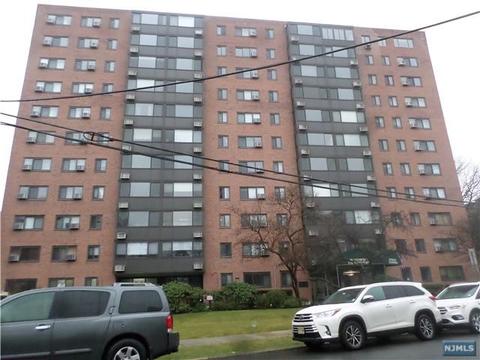 90 Prospect Ave #8F, Hackensack, NJ 07601 photo 1
