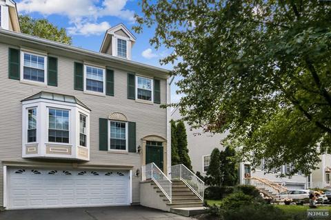 26 Harrier Ct, Wayne, NJ 07470 photo 1
