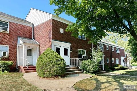 465 Maple Hill Dr #45, Hackensack, NJ 07601 photo 1
