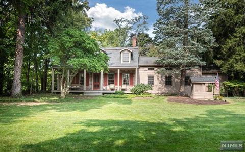 11 Cedar Ln, Closter, NJ 07624 photo 1