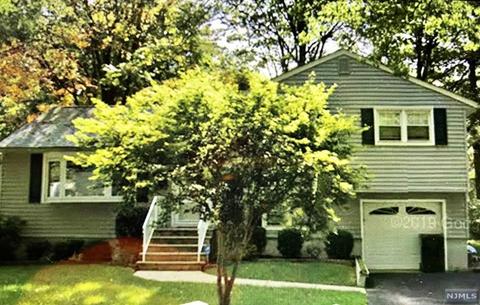 58 Jay Dr, Paramus, NJ 07652 photo 1