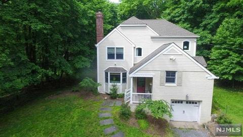 7 Ackerman Rd, Saddle River, NJ 07458 photo 1
