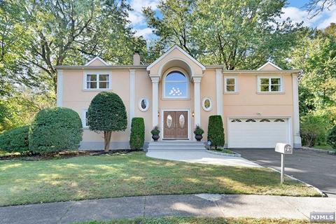 29 Cherry Ct, Cresskill, NJ 07626 photo 1