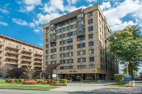 344 Prospect Ave #3H, Hackensack, NJ 07601 photo 1