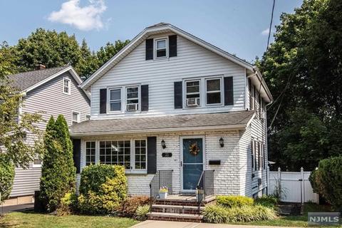33 Windsor Rd, Oradell, NJ 07649 photo 1