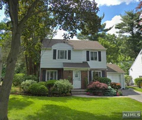 974 Phelps Rd, Teaneck, NJ 07666 photo 1