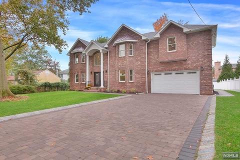 457 Utah St, Paramus, NJ 07652 photo 1
