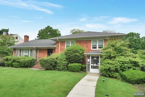 391 Summit Ave Hackensack Nj 07601 1 Photos Mls 20045603 Movoto