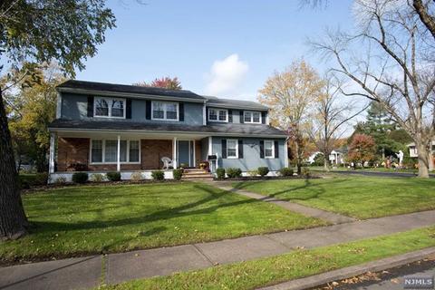 665 Rose Dr, Paramus, NJ 07652 photo 1