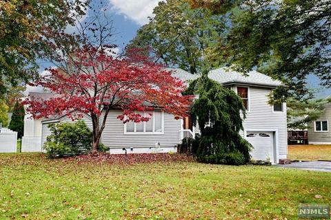 149 Village Cir E, Paramus, NJ 07652 photo 1
