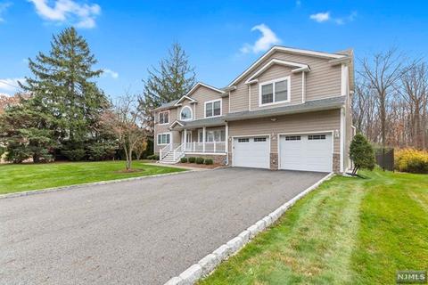 180 Jerome Ave, Paramus, NJ 07652 photo 1