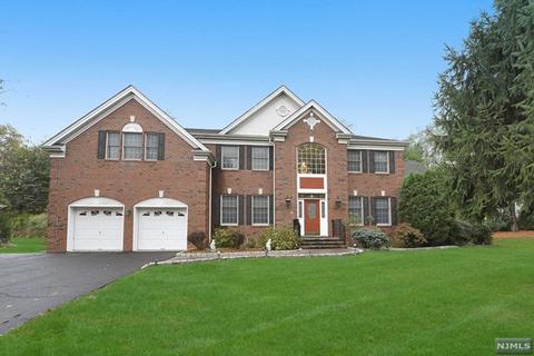 204 Van Buren Dr, Paramus, NJ 07652 photo 1
