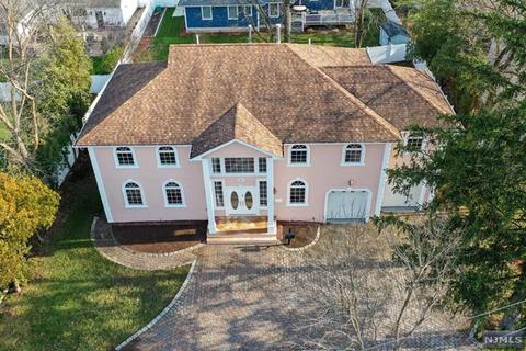 414 Forest Ave, Paramus, NJ 07652 photo 1