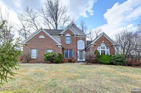 107 Twinberry Ct, Paramus, NJ 07652 photo 1