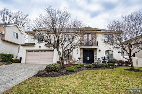 139 Thomas Dr, Paramus, NJ 07652 photo 1