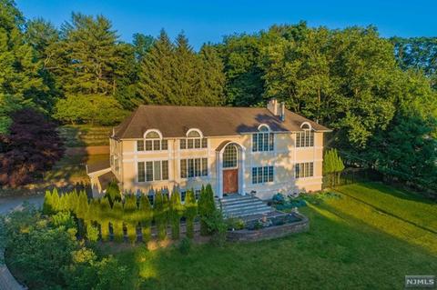 458 E Saddle River Rd, Upper Saddle River, NJ 07458 photo 1