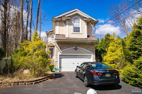 179 Forest Ave, Paramus, NJ 07652 photo 1