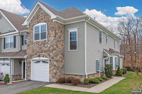 31 Red Oak Ct, Haskell, NJ 07420 photo 1