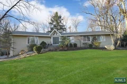 3 Stonegate Rd, Upper Saddle River, NJ 07458 photo 1