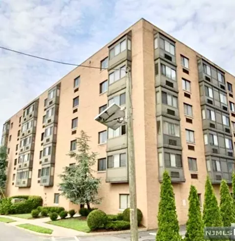 5 Linden St #3A, Hackensack, NJ 07601 photo 1