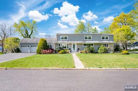 116 Greenbriar Rd, Paramus, NJ 07652 photo 1