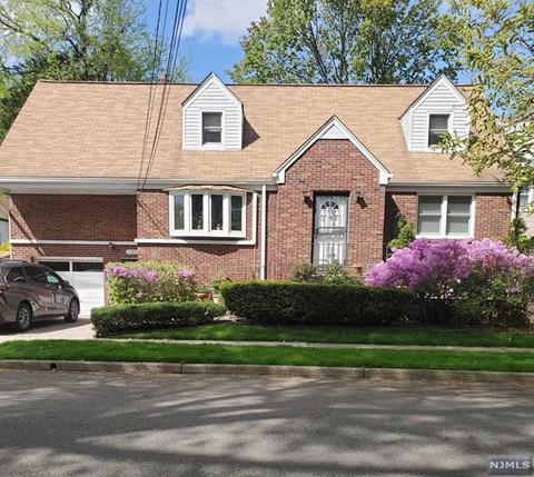 133 Maple St, Teaneck, NJ 07666 photo 1