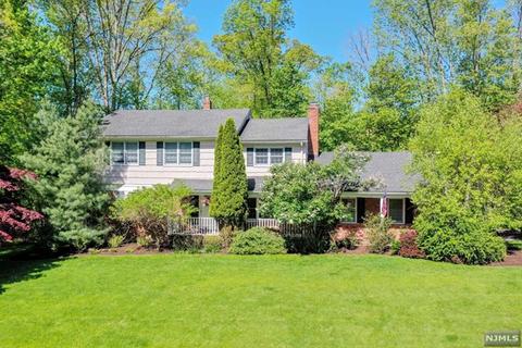 4 Candlestick Ln, Upper Saddle River, NJ 07458 photo 1
