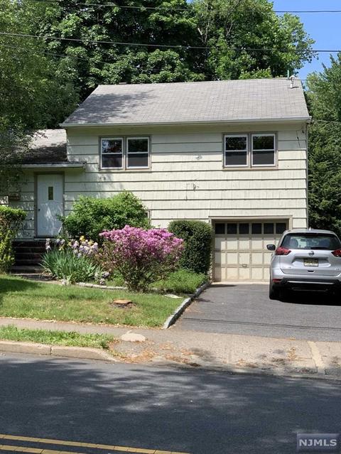 141 Howland Ave, Paramus, NJ 07652 photo 1