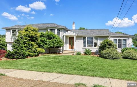 660 Cambridge Rd, Paramus, NJ 07652 photo 1