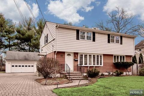 649 Sycamore St, Paramus, NJ 07652 photo 1