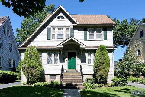 357 Elm St, Oradell, NJ 07649 photo 1