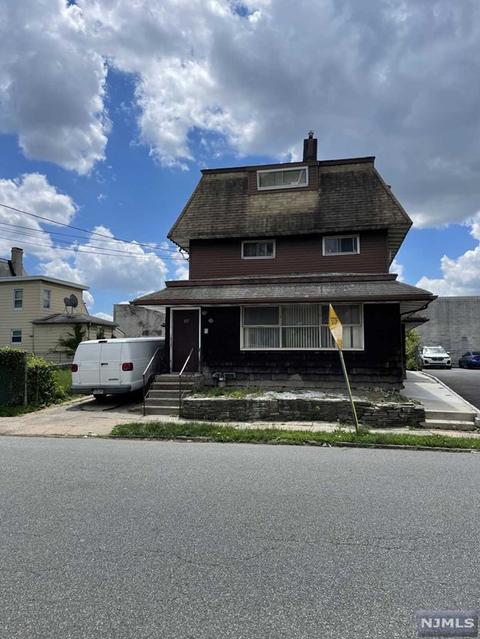 107 Atlantic St, Hackensack, NJ 07601 photo 1