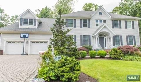11 Laurel Rd, Demarest, NJ 07627 photo 1